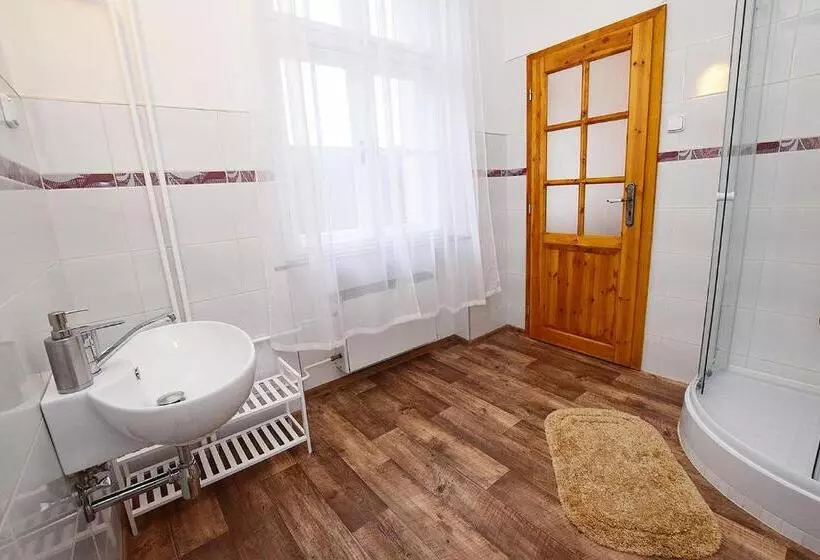 Majatalo Penzion Klášter