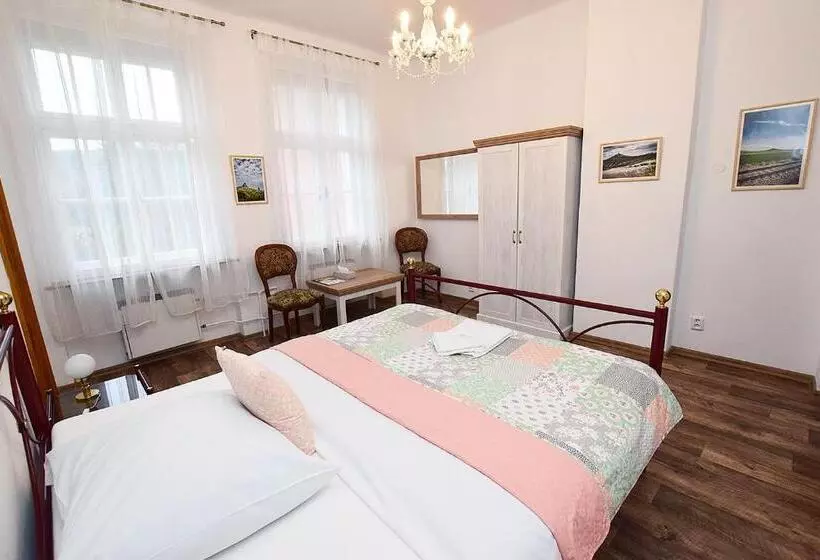 Majatalo Penzion Klášter