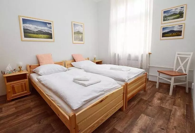 Majatalo Penzion Klášter