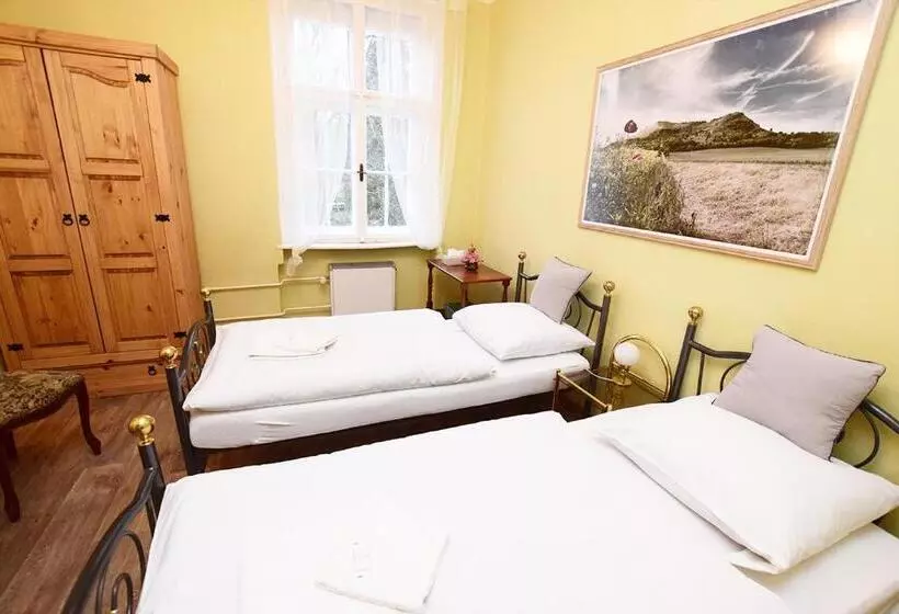 Majatalo Penzion Klášter