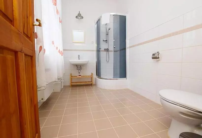 Majatalo Penzion Klášter