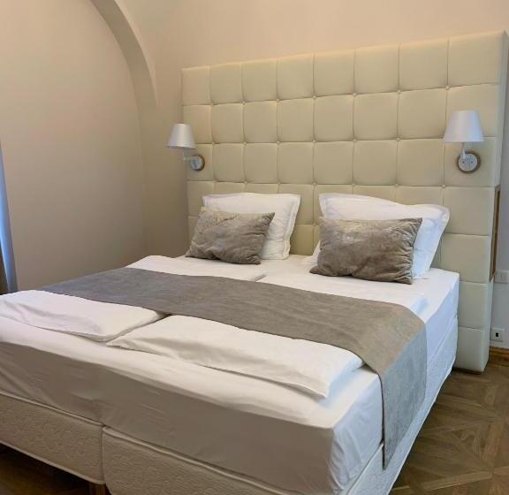 Zámek Ratměřice   Hotel & Resort