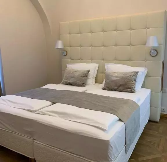 Zámek Ratměřice   Hotel & Resort