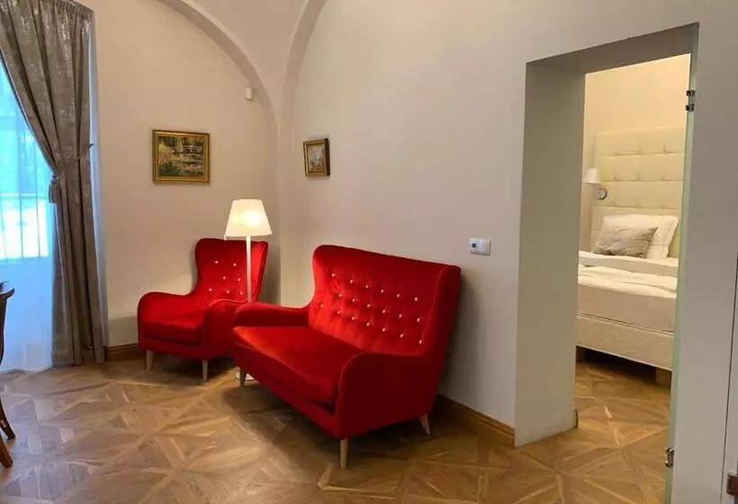 Zámek Ratměřice   Hotel & Resort