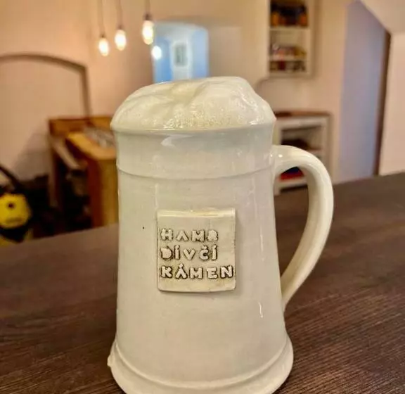 Retkeilymaja Hamr Divci Kamen