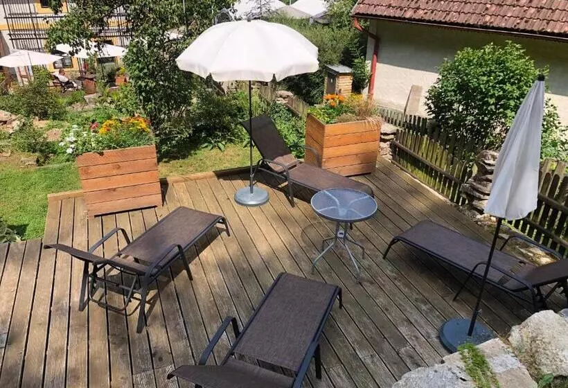 Retkeilymaja Hamr Divci Kamen