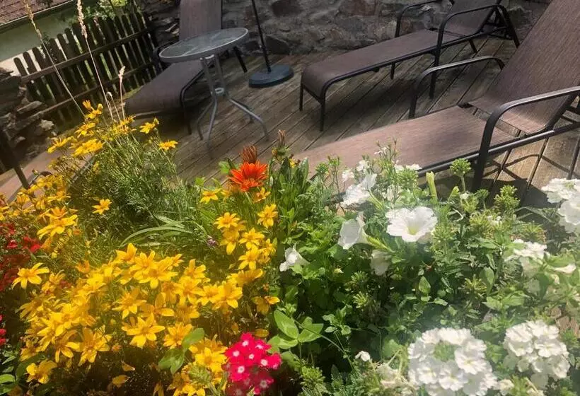 Retkeilymaja Hamr Divci Kamen