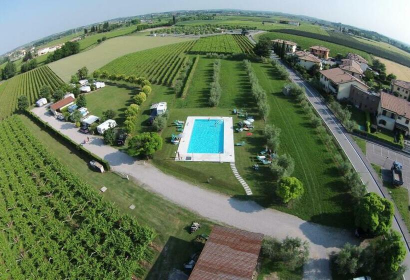 هتل Agriturismo La Vigna