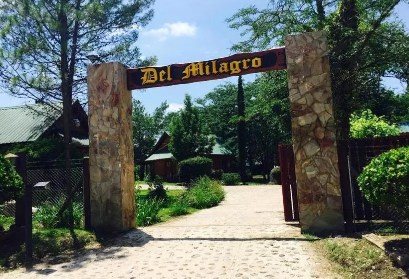 ホテル Del Milagro Cabañas & Posada