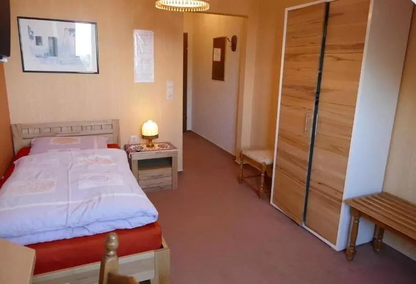 Hotelli Zenner S Land