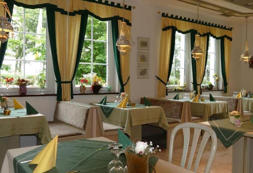 Hotelli Zenner S Land