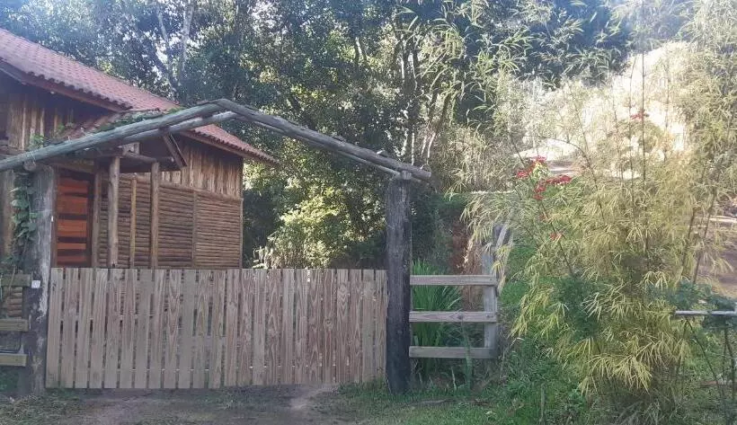 ペンション Cabanas Pousada Esmeraldas