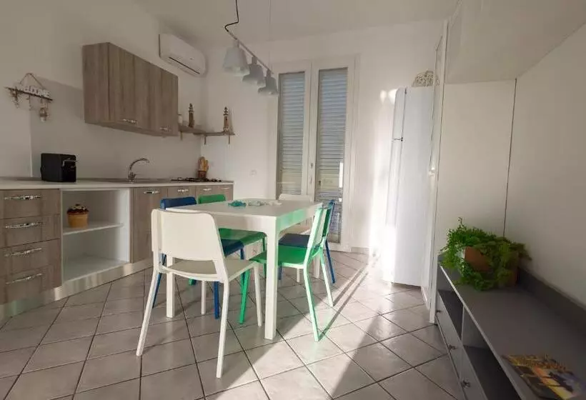 ペンション Villa Al Mare Guest House