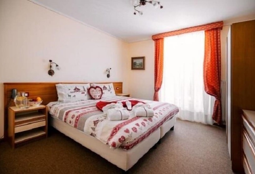 Отель Des Alpes