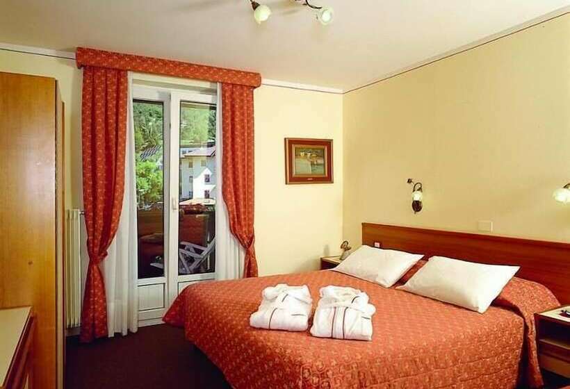 Отель Des Alpes