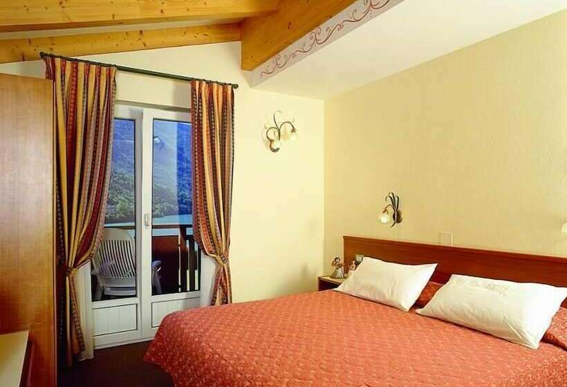 Отель Des Alpes