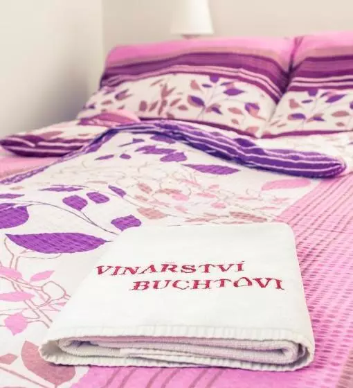 ペンション Penzion Vinařství Buchtovi