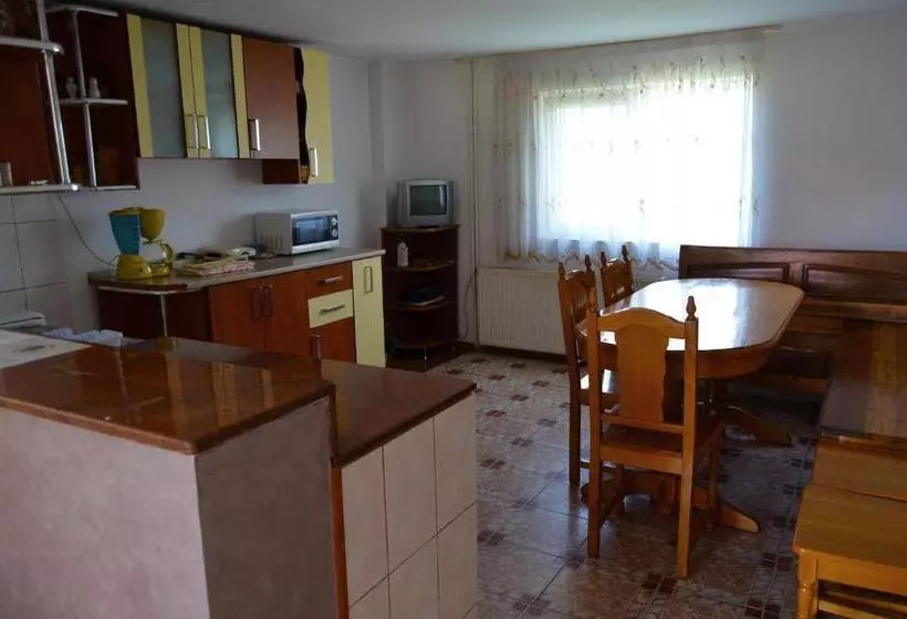 پانسیون Vila Nadia