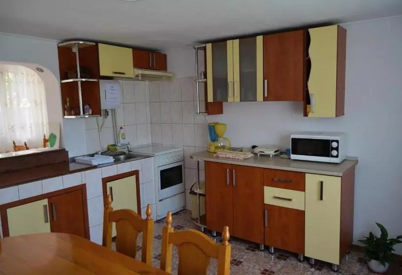 پانسیون Vila Nadia