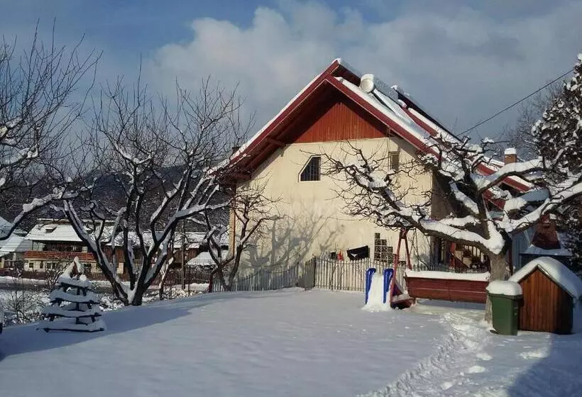 پانسیون Vila Nadia