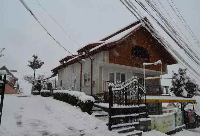 پانسیون Vila Nadia