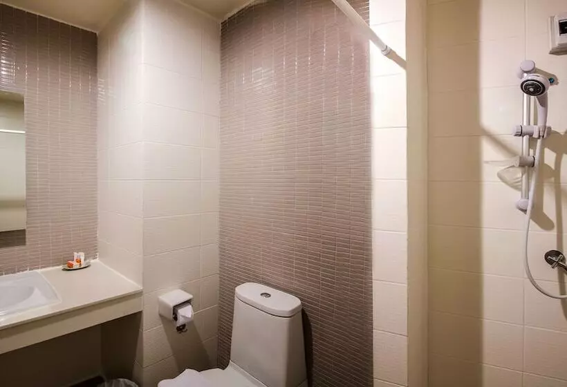 B2 Premier Hotel & Resort