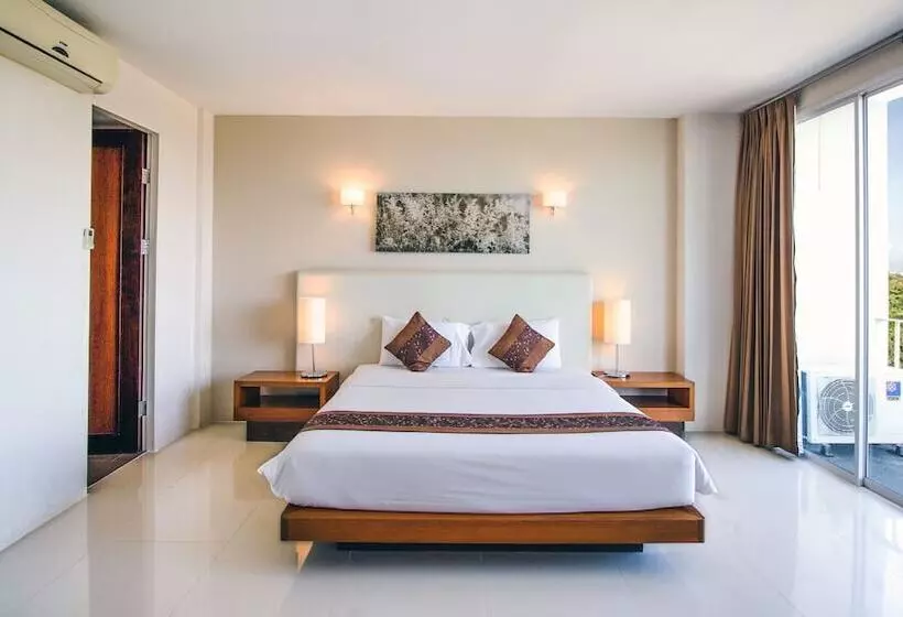 B2 Premier Hotel & Resort