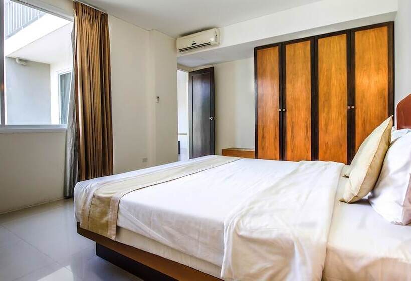 B2 Premier Hotel & Resort