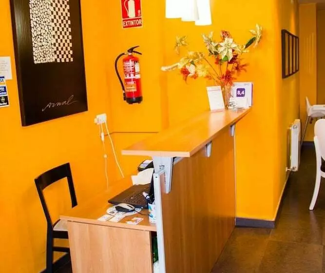 مسافرخانه Rincón De Gala