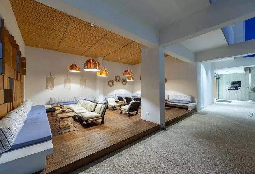 Anemi Hotel & Suites