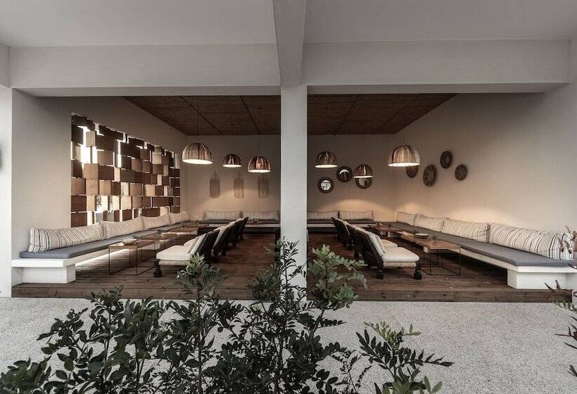 Anemi Hotel & Suites