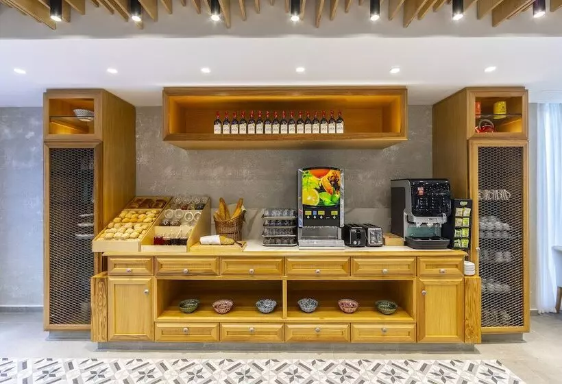 Anemi Hotel & Suites