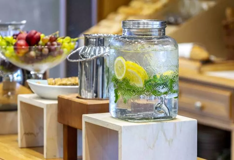 Anemi Hotel & Suites