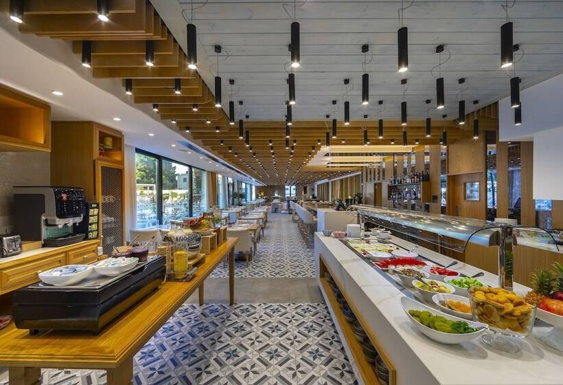 Anemi Hotel & Suites