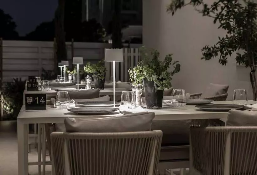 Anemi Hotel & Suites