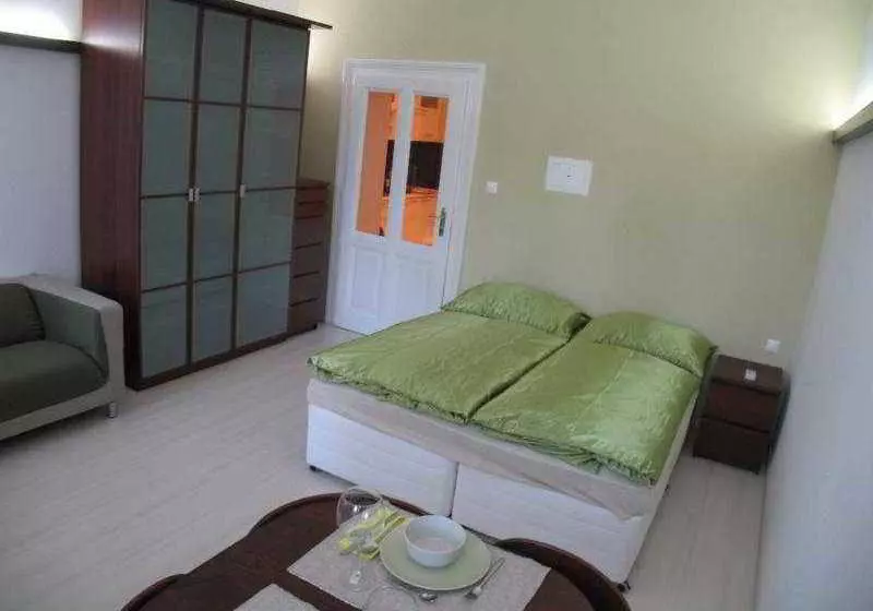 Hotel Bratislava Apartment Rajska