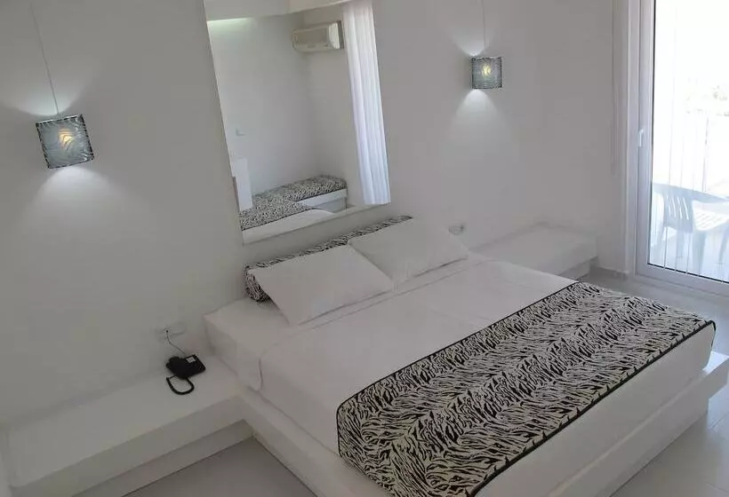 هتل Casa Blanca Beach Adults Only