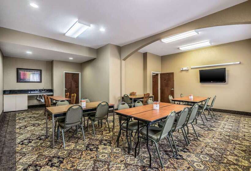호텔 Comfort Suites Near Texas State University