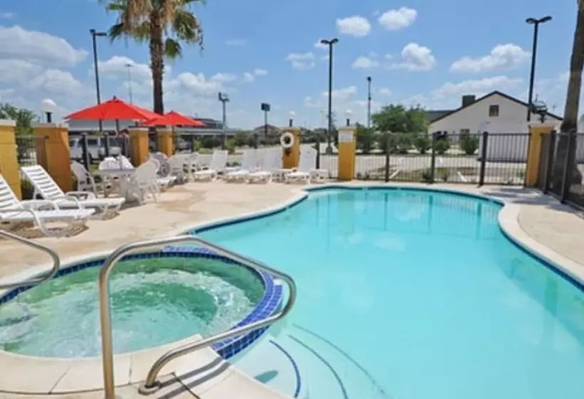 בית מלון כפרי Comfort Suites Shenandoahthe Woodlands