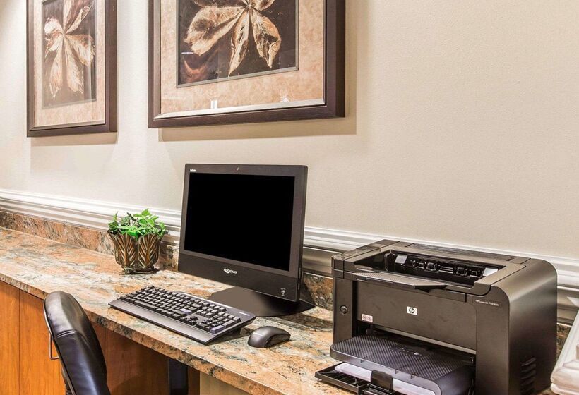 هتل Comfort Suites