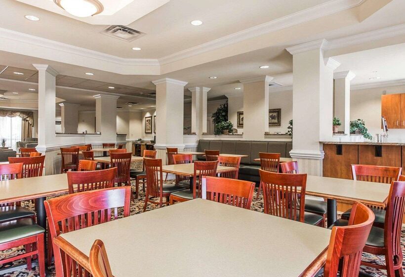 هتل Comfort Suites