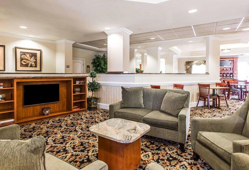 هتل Comfort Suites