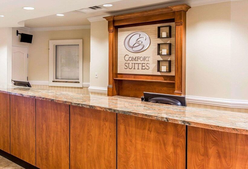 هتل Comfort Suites