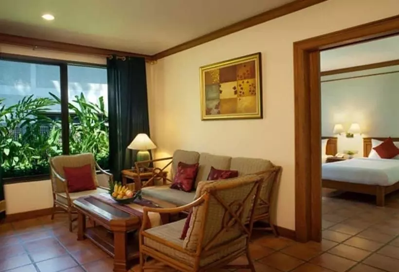 호텔 Comsaed River Kwai Resort