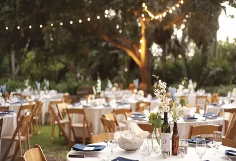 호텔 Comsaed River Kwai Resort