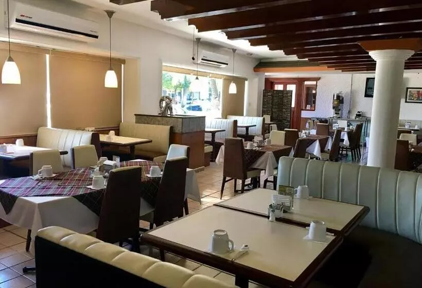 Отель Del Valle