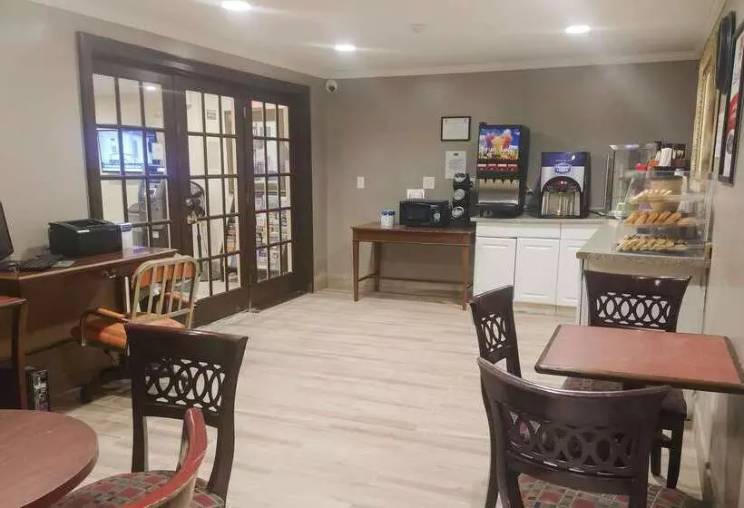 호텔 Econo Lodge Milldale  Southington