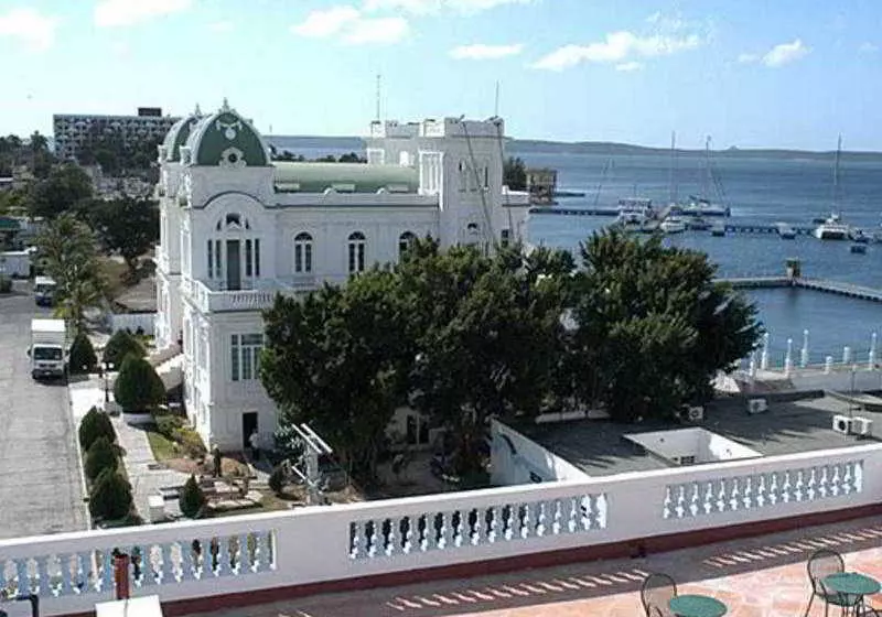 هتل Gran Caribe Palacio Azul