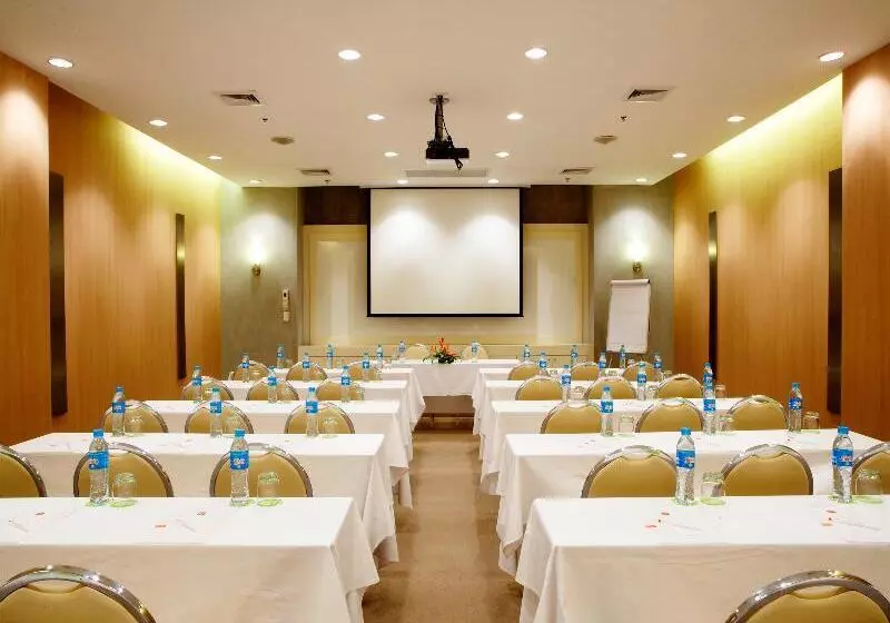 فندق Ibis Phuket Patong