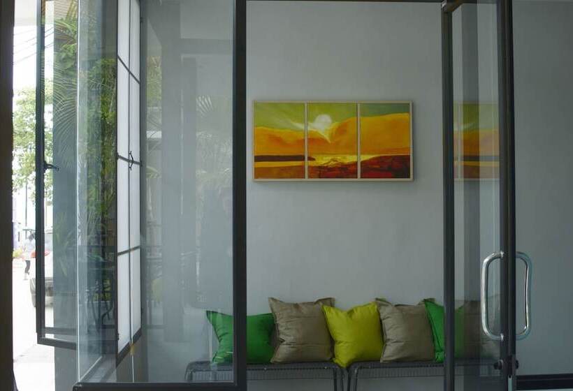 בית מלון כפרי Irest Ao Nang Seafront